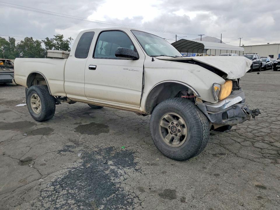2000 Toyota Tacoma VIN 5TEWM72N7YZ698683 COPART salvage auction — FRONT END, Ca - Salvage Certificate, sold $1,400 on 2026-07-13 (photo 4)