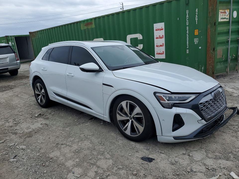 2024 Audi Q8 VIN WA15AAGE3RB024900 COPART salvage auction — FRONT END, IN - CERT OF TITLE-SALVAGE TITLE, sold $16,100 on 2026-07-10 (photo 4)