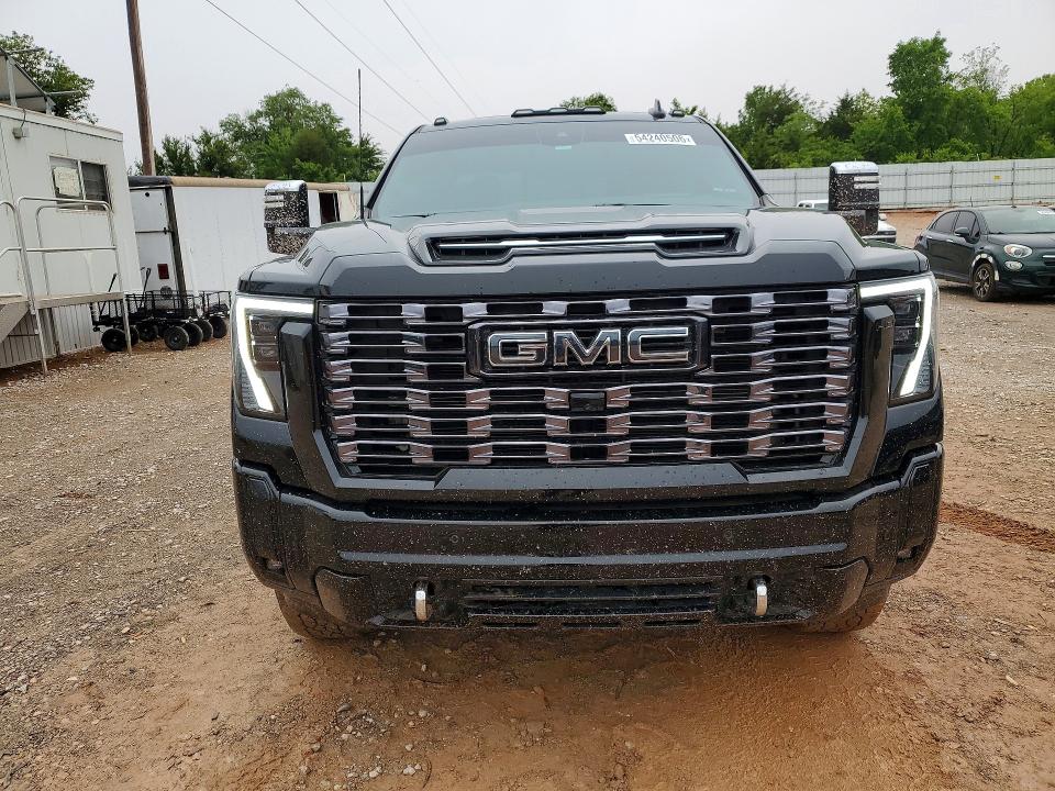 2026 Gmc VIN 1GT4UXEY1TF101403 COPART salvage auction — REAR END, Ok - Certificate Of Title, sold $68,000 on 2026-07-02 (photo 5)