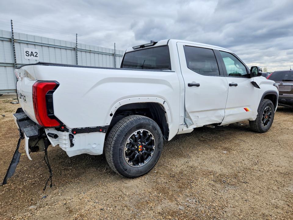 2025 Toyota Tundra VIN 5TFWA5DB7SX253553 COPART salvage auction — SIDE, AB - BOS - SALVAGE, sold $28,000 on 2026-07-02 (photo 3)