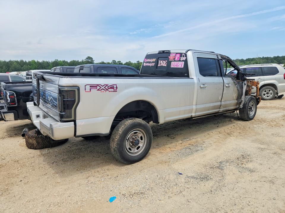 2017 Ford F-350 super duty VIN 1FT8W3BT7HEC36556 COPART salvage auction — ENGINE BURN, Sc - Cert Of Title-Salvage Non-Rem, sold $1,550 on 2026-07-20 (photo 3)