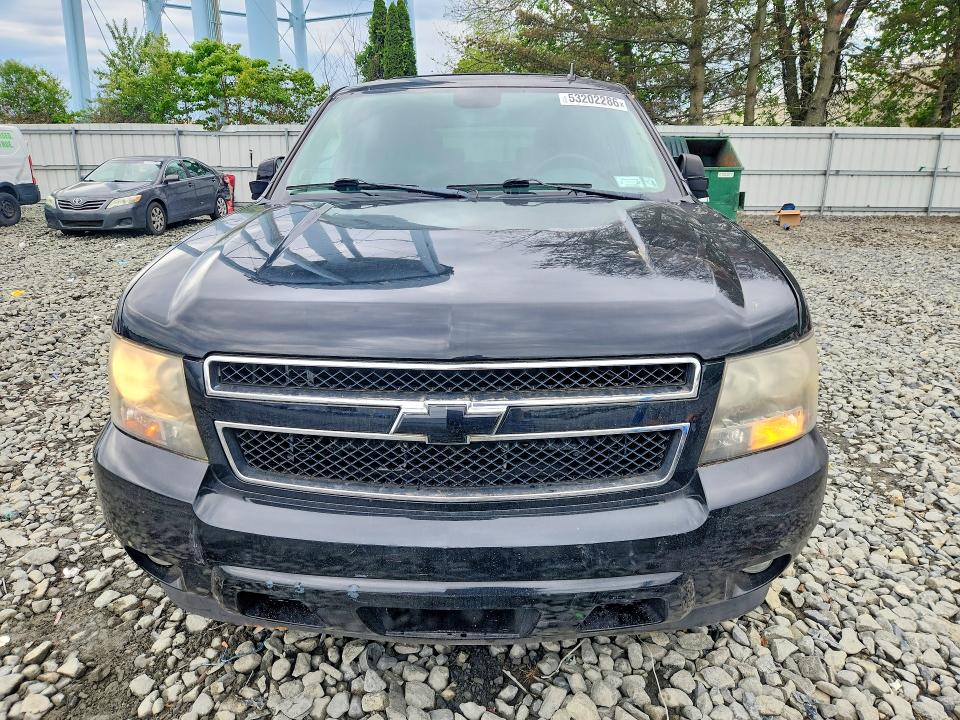 2011 Chevrolet Tahoe VIN 1GNSKBE0XBR257499 COPART salvage auction — NORMAL WEAR, PA - CERT OF TITLE, sold $1,850 on 2026-07-22 (photo 5)