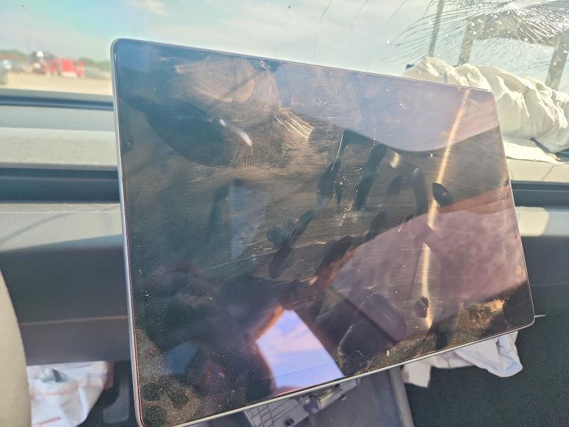 2026 Tesla Model 3 VIN 5YJ3E1EA5TF160208 COPART salvage auction — REAR END, Salvage Title, sold $5,200 on 2026-07-21 (photo 9)