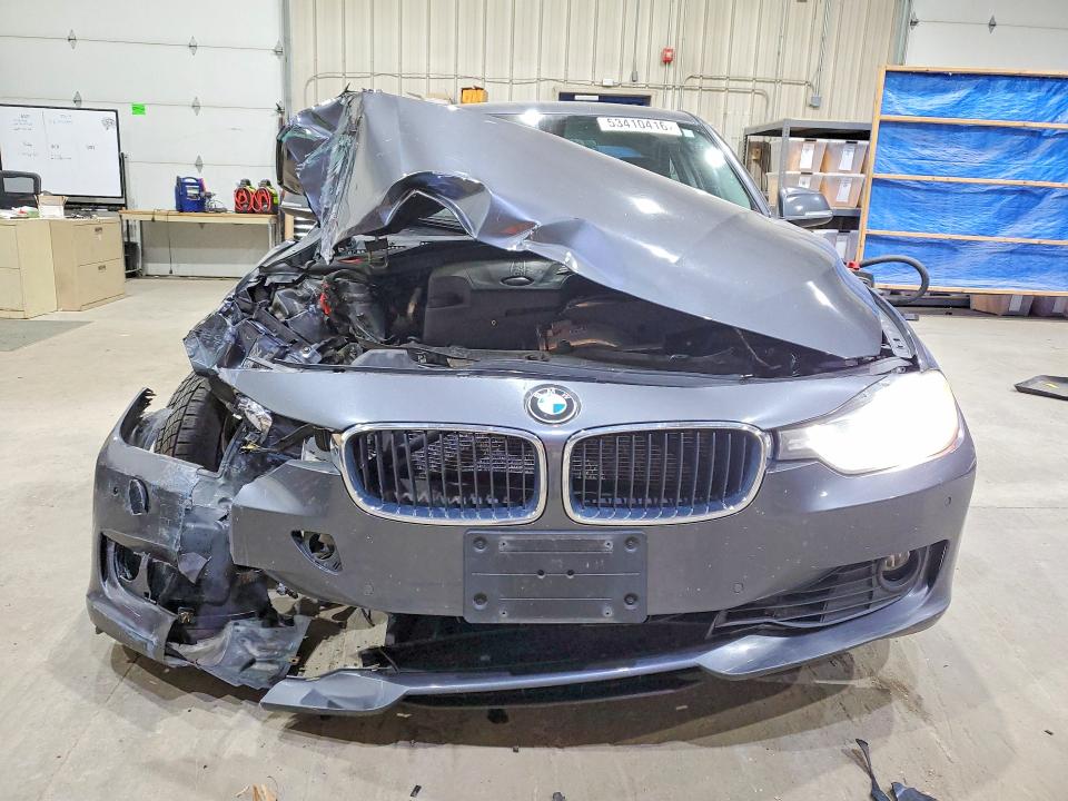 2015 BMW 3er VIN WBA3B3C5XFF546162 COPART salvage auction — FRONT END, NH - CERT OF TITLE-SALVAGE, sold $450 on 2026-07-30 (photo 5)