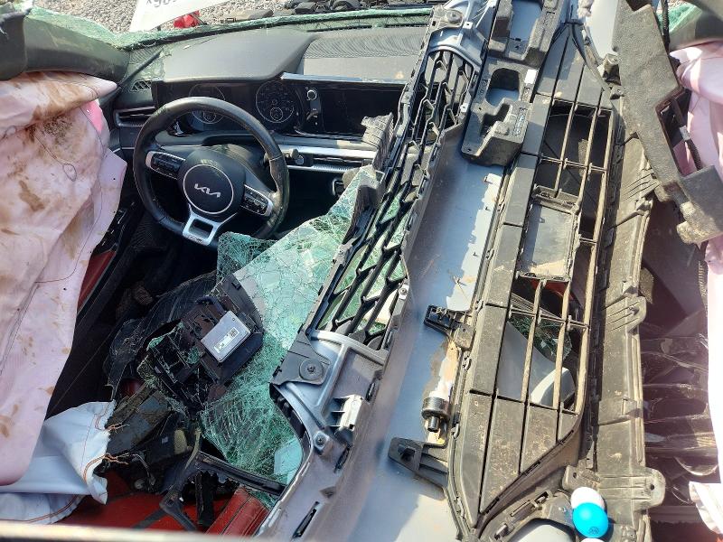 2022 Kia K5 VIN 5XXG64J29NG095314 COPART salvage auction — ROLLOVER, Il - Junking Cert Of A Vehicle, sold $1,500 on 2026-07-20 (photo 8)