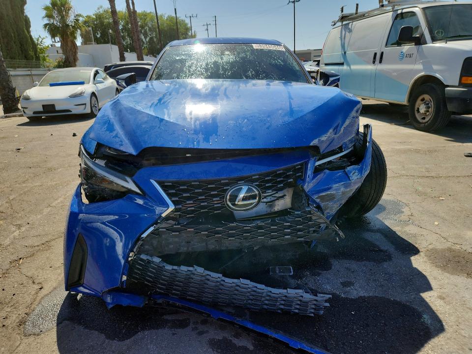 2021 Lexus Is VIN JTHAA1D28M5116413 COPART salvage auction — UNDERCARRIAGE, Salvage Title, sold $7,300 on 2026-07-28 (photo 5)