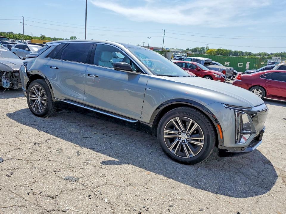 2025 Cadillac Lyriq VIN 1GYKPNRK7SZ317370 COPART salvage auction — REAR END, In - Cert Of Title-Salvage Title, sold $31,500 on 2026-07-24 (photo 4)