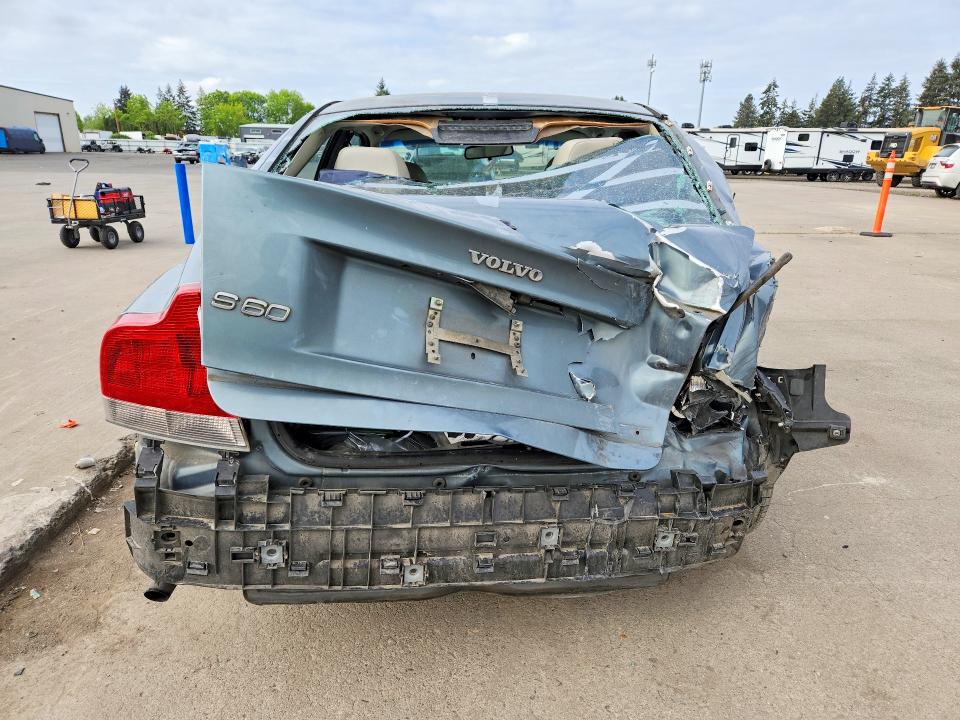 2004 Volvo S60 VIN YV1RS64A742358904 COPART salvage auction — REAR END, Or - Salvage Title Certificate, sold $125 on 2026-08-17 (photo 6)