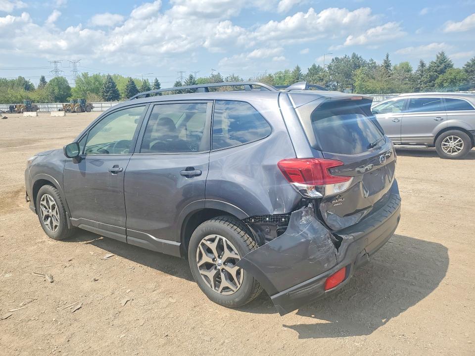 2022 Subaru Forester VIN JF2SKAEC9NH517318 COPART salvage auction — REAR END, Il - Certificate Of Title, sold $1,100 on 2026-07-21 (photo 2)