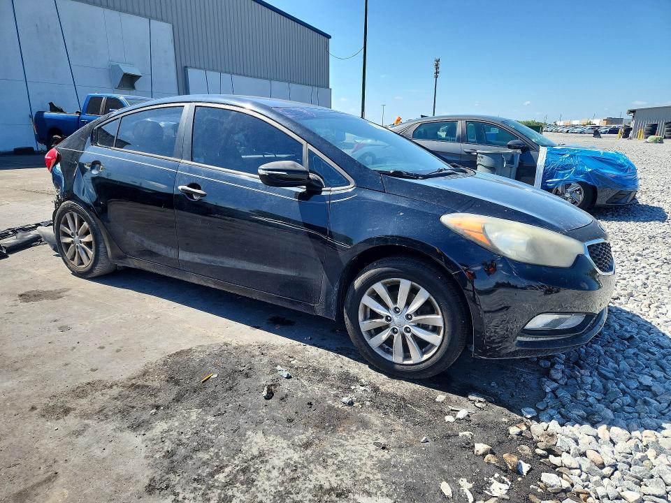 2016 Kia Forte VIN KNAFX4A64G5442774 COPART salvage auction — SIDE, Fl - Cert Of Title Slvg Rebuildable, sold $875 on 2026-07-13 (photo 4)