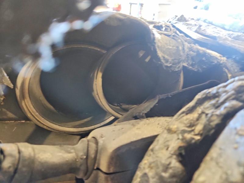 2011 Kia Sorento VIN 5XYKTCA19BG019457 COPART salvage auction — ENGINE BURN, MO - SALVAGE CERTIFICATE OF TITLE, sold $70 on 2026-07-28 (photo 9)