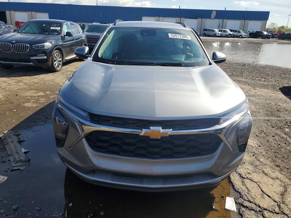 2025 Chevrolet VIN KL77LHEP5SC312033 COPART salvage auction — SIDE, Mi - Cert Of Title-Salvage Vehicle, sold $6,700 on 2026-07-17 (photo 5)