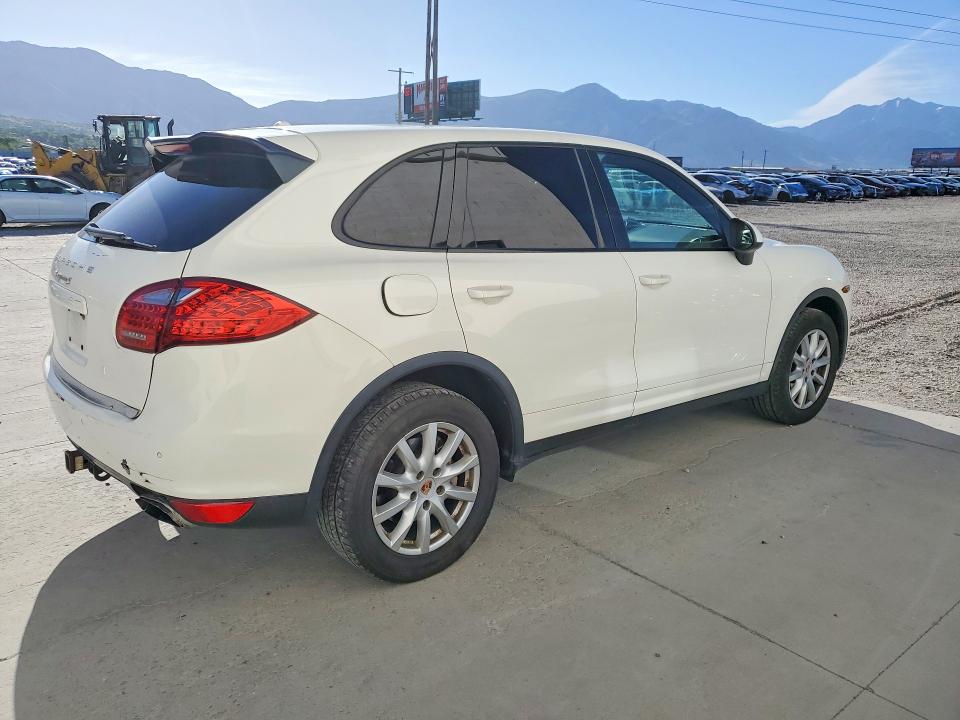 2011 Porsche Cayenne VIN WP1AB2A26BLA53375 COPART salvage auction — REAR END, Ut - Salvage Certificate, sold $2,200 on 2026-07-13 (photo 3)