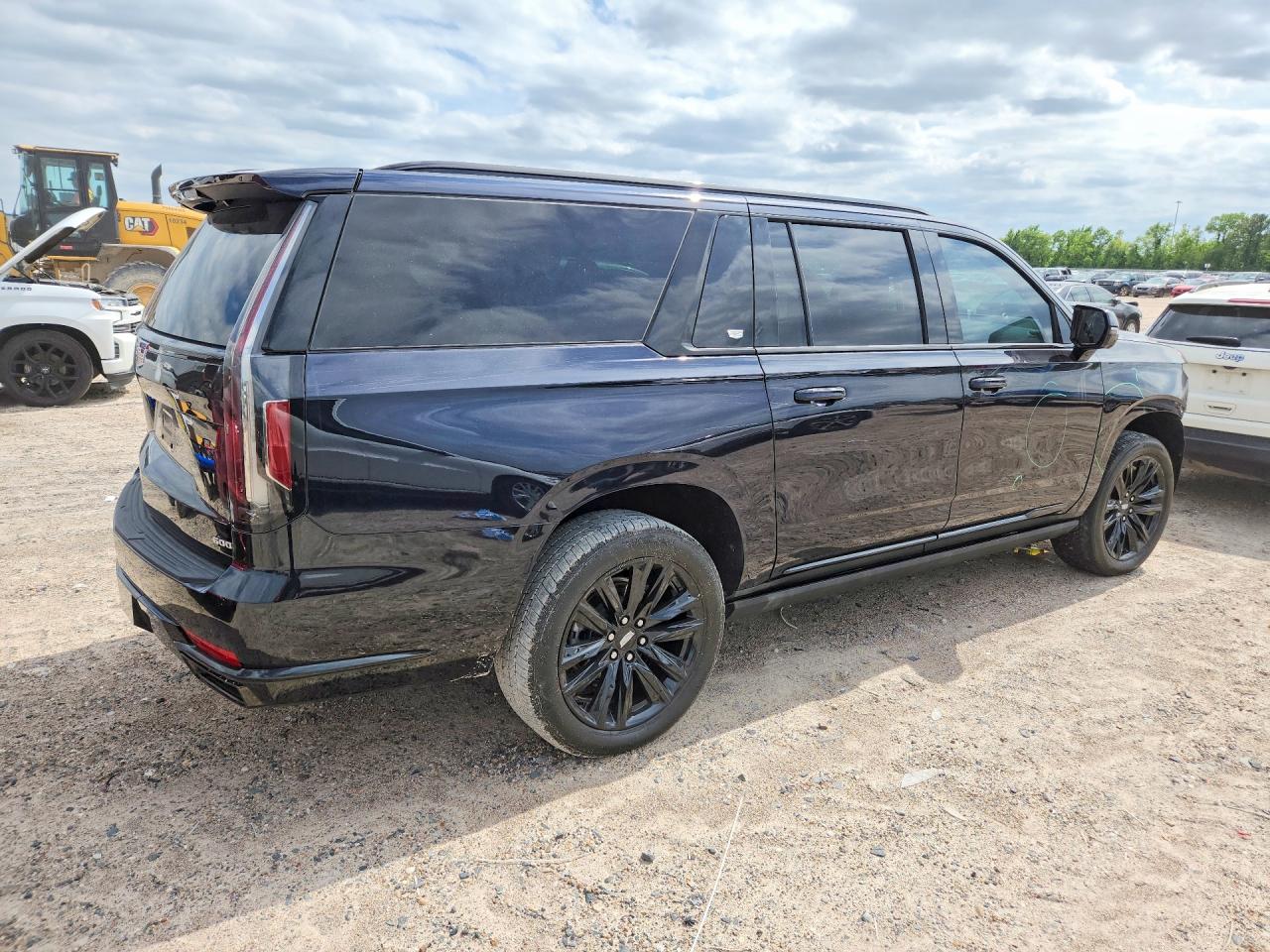 2024 Cadillac Escalade VIN 1GYS4PKL7RR286459 COPART salvage auction — Front End, TX - SALVAGE VEHICLE TITLE, sold $38,000 on 2026-08-14 (photo 3)
