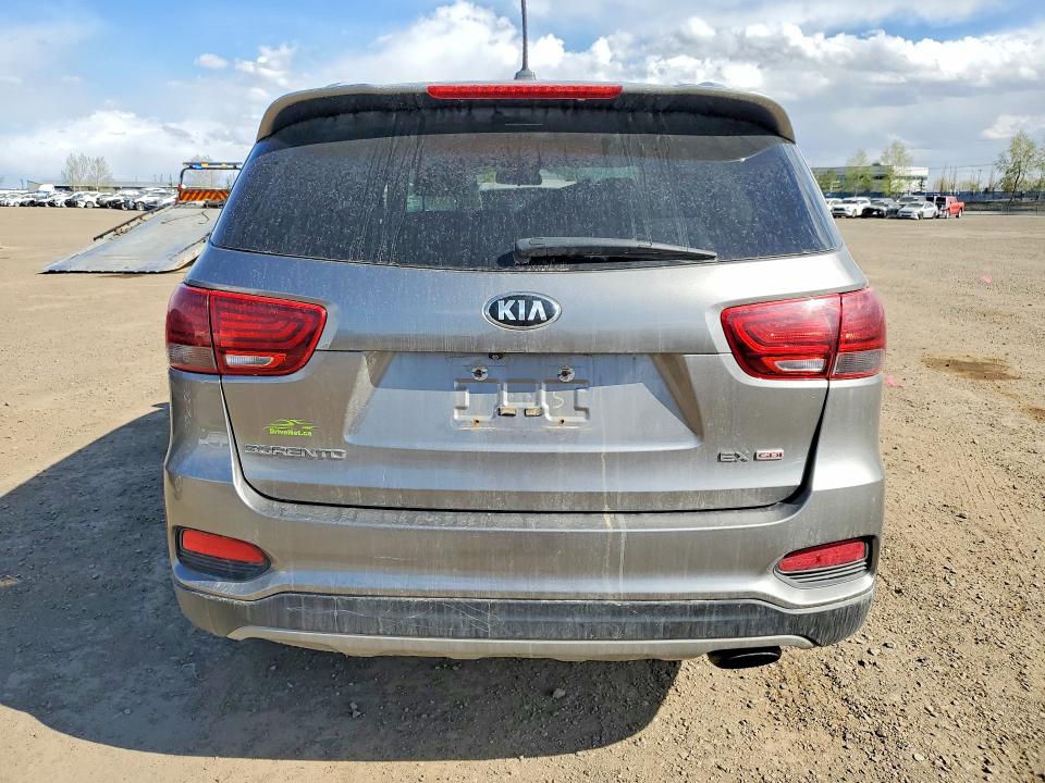 2019 Kia Sorento VIN 5XYPHDA38KG475576 COPART salvage auction — BURN, AB - BOS - NONREPAIRABLE, sold $400 on 2026-07-14 (photo 6)