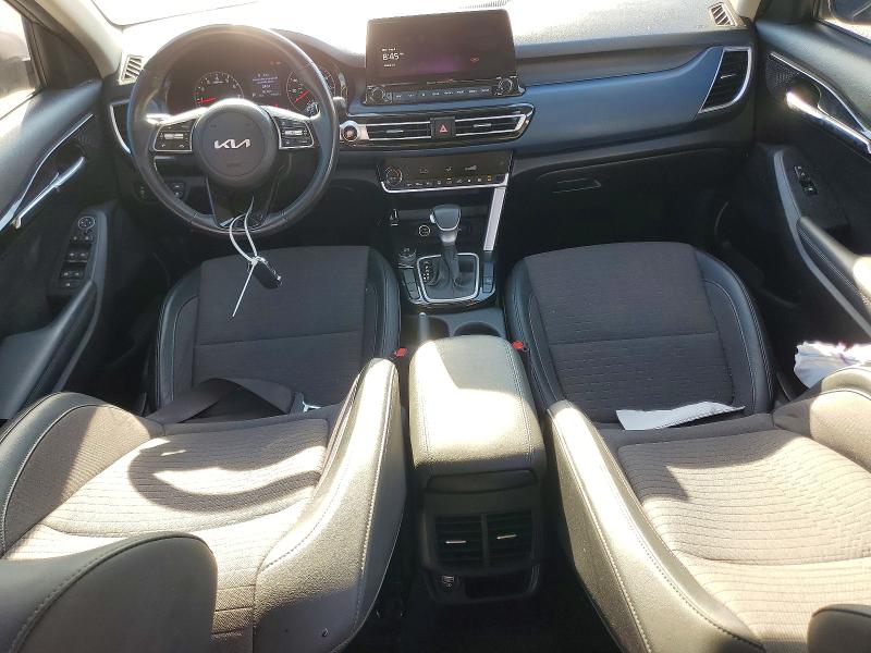 2023 Kia Seltos VIN KNDEU2AA2P7392106 COPART salvage auction — SIDE, Tx - Salvage Vehicle Title, sold $3,400 on 2026-07-21 (photo 8)