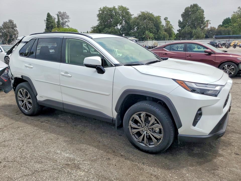 2025 Toyota Rav 4 VIN JTMB6RFVXSJ069869 COPART salvage auction — REAR END, Ca - Salvage Certificate, sold $14,300 on 2026-07-02 (photo 4)