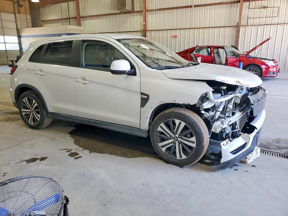 2025 Mitsubishi VIN JA4ARUAU4SU011298 COPART salvage auction — FRONT END, Va - Cert Of Title - Salvage, sold $8,000 on 2026-07-10 (photo 4)