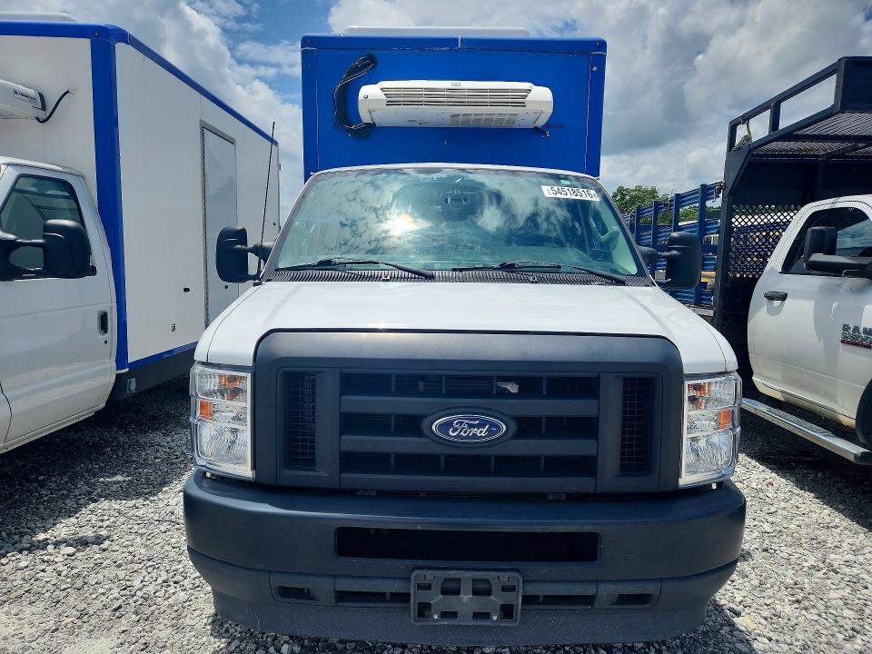 2023 Ford E-350 VIN 1FDWE3FK7PDD08531 COPART salvage auction — MINOR DENT/SCRATCHES, Ga - Certificate Of Title, sold $20,000 on 2026-07-20 (photo 5)