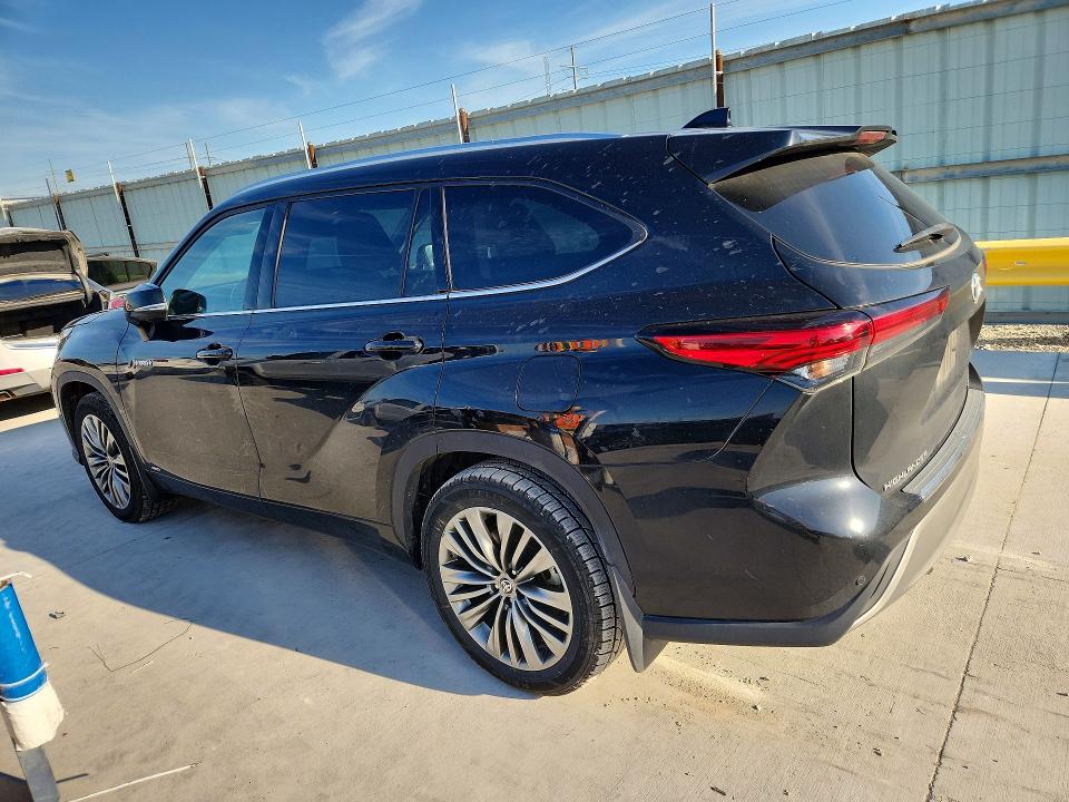 2021 Toyota VIN 5TDEBRCHXMS017767 COPART salvage auction — WATER/FLOOD, Tx - Salvage Title-Flood Damage, sold $17,900 on 2026-07-02 (photo 2)