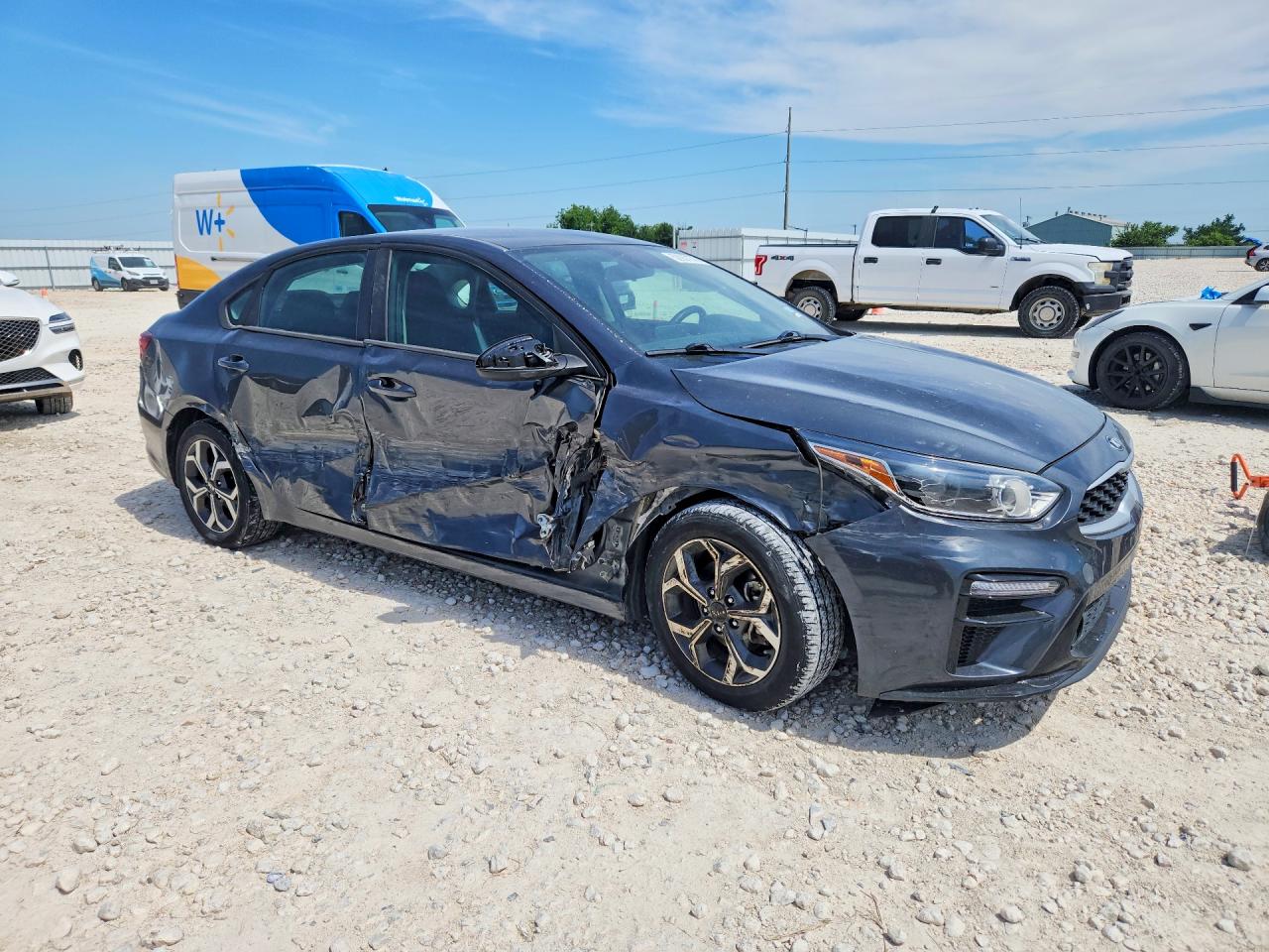 2019 Kia Forte VIN 3KPF24AD9KE098243 COPART salvage auction — Side, TX - SALVAGE VEHICLE TITLE, sold $2,650 on 2026-07-09 (photo 4)