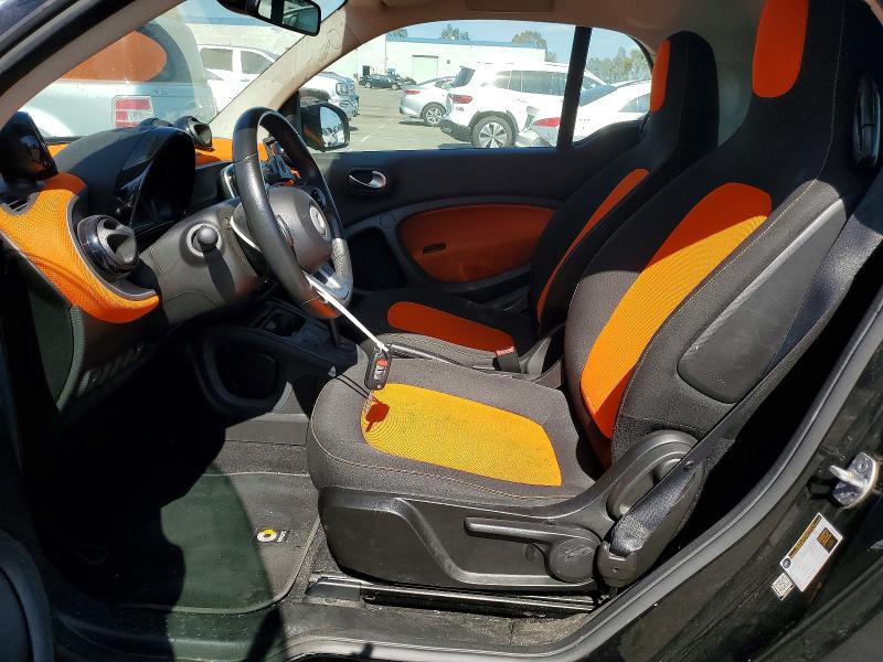 2018 Smart Fortwo VIN WMEFJ9BA5JK265781 COPART salvage auction — MINOR DENT/SCRATCHES, Ca - Dis/Dlr/Exp Only Clean Title, sold $3,850 on 2026-07-30 (photo 7)
