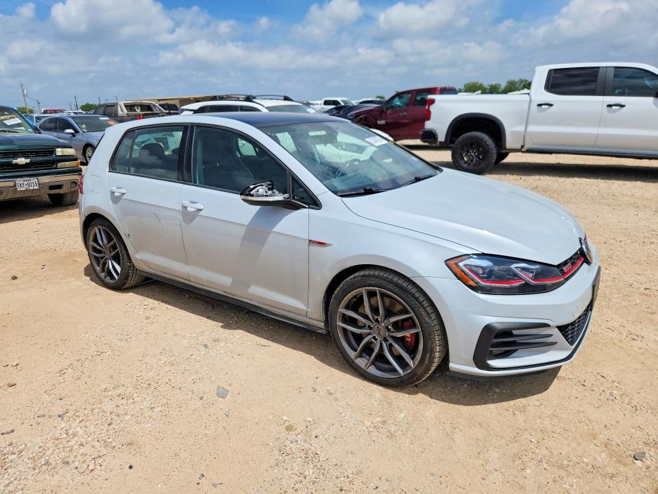 2019 Volkswagen VIN 3VW5T7AUXKM016100 COPART salvage auction — MINOR DENT/SCRATCHES, TX - SALVAGE VEHICLE TITLE, sold $8,500 on 2026-07-30 (photo 4)