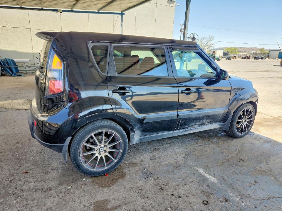 2011 Kia Soul VIN KNDJT2A2XB7235457 COPART salvage auction — HAIL, Tx - Salvage Vehicle Title, sold $550 on 2026-07-06 (photo 3)