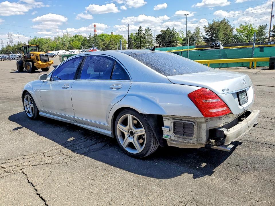 2007 Mercedes-benz S-klasse VIN WDDNG86X47A147808 COPART salvage auction — REAR END, Id - Salvage Certificate Of Title, sold $2,000 on 2026-07-07 (photo 2)