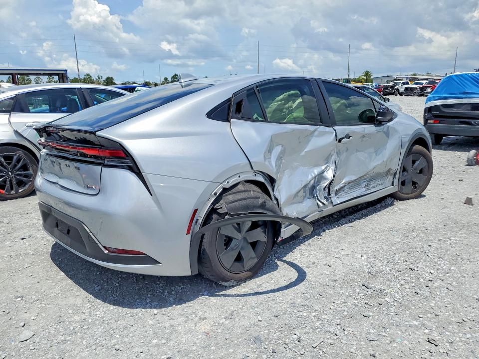 2024 Toyota VIN JTDACAAU0R3041985 COPART salvage auction — SIDE, Fl - Cert Of Title Slvg Rebuildable, sold $7,900 on 2026-07-24 (photo 3)
