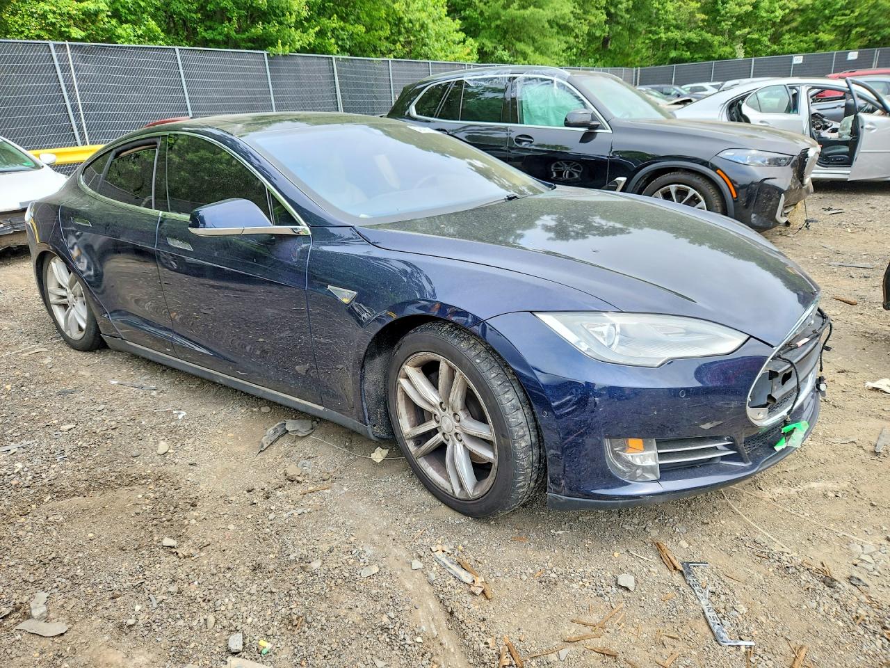 2015 Tesla Model S VIN 5YJSA1H22FFP74892 COPART salvage auction — Front End, VA - CERTIFICATE OF TITLE, sold $3,250 on 2026-07-01 (photo 4)