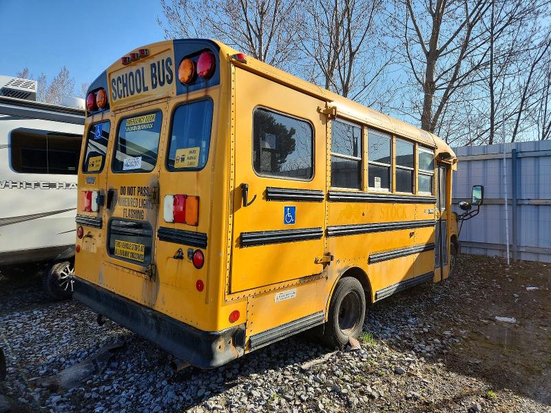2010 Thomas Minotour g VIN 1GB9G5AG9A1165654 COPART salvage auction — NORMAL WEAR, ON - PERMIT NO BRAND - FIT, sold $1,400 on 2026-09-03 (photo 4)