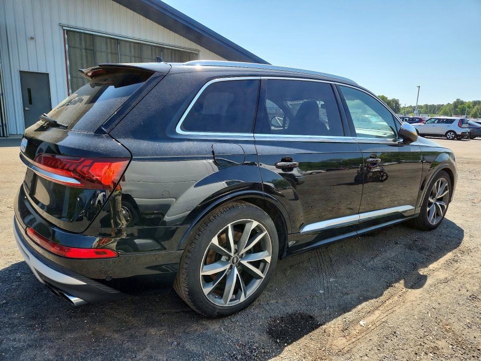 2022 Audi Sq7 VIN WA1VWBF79ND001047 COPART salvage auction — MINOR DENT/SCRATCHES, La - Certificate Of Title (P), sold $34,900 on 2026-07-02 (photo 3)