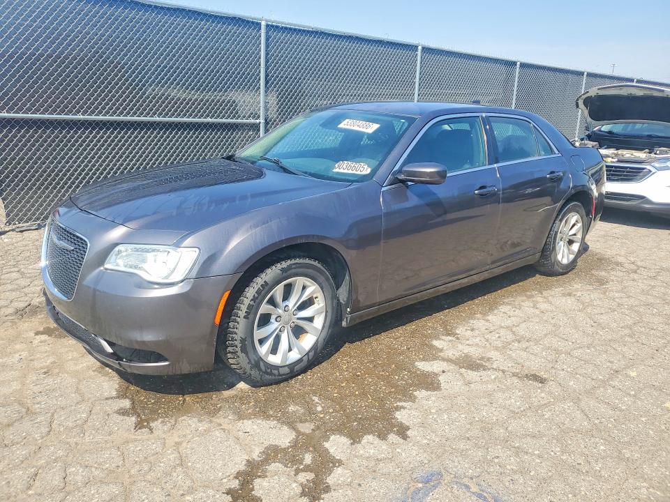 2015 Chrysler 300 VIN 2C3CCAAG0FH797008 — COPART salvage auction photo