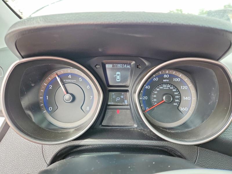 2017 Hyundai Elantra VIN KMHD35LH8HU374864 COPART salvage auction — NORMAL WEAR, Mt - Certificate Of Title, sold $3,000 on 2026-07-29 (photo 9)