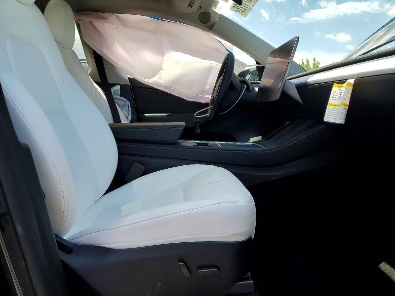 2024 Tesla Model y VIN 7SAYGDEE4RF074680 COPART salvage auction — SIDE, Or - Salvage Title Certificate, sold $14,600 on 2026-08-04 (photo 7)