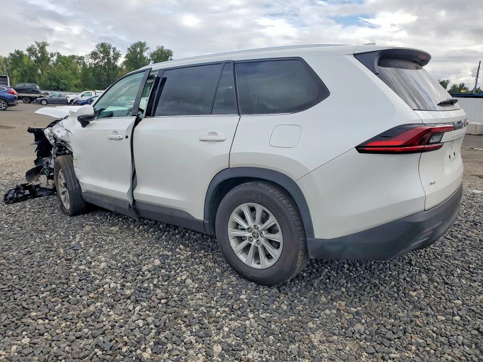 2025 Toyota Highlander VIN 5TDAAAB55SS090827 COPART salvage auction — FRONT END, Or - Salvage Title Certificate, sold $17,000 on 2026-08-24 (photo 2)