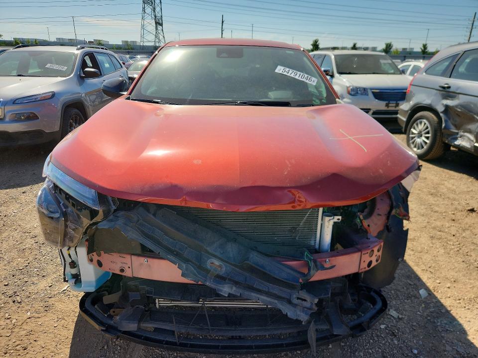 2024 Chevrolet Trax VIN KL77LGE2XRC052303 COPART salvage auction — FRONT END, Il - Salvage Certificate, sold $5,900 on 2026-07-28 (photo 5)
