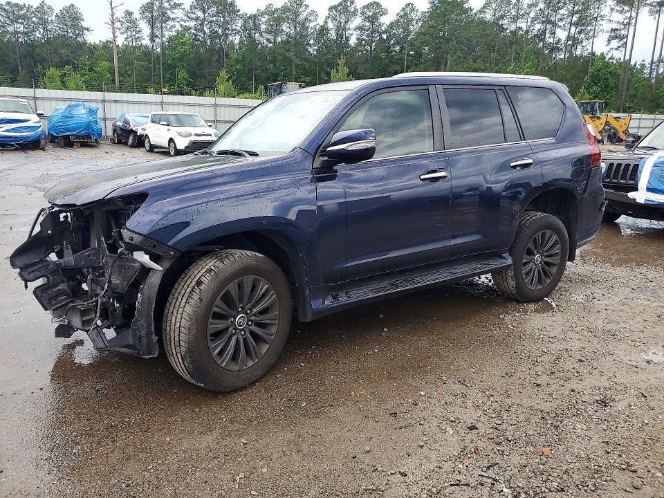 2020 Lexus VIN JTJAM7BX1L5243249 — COPART salvage auction photo