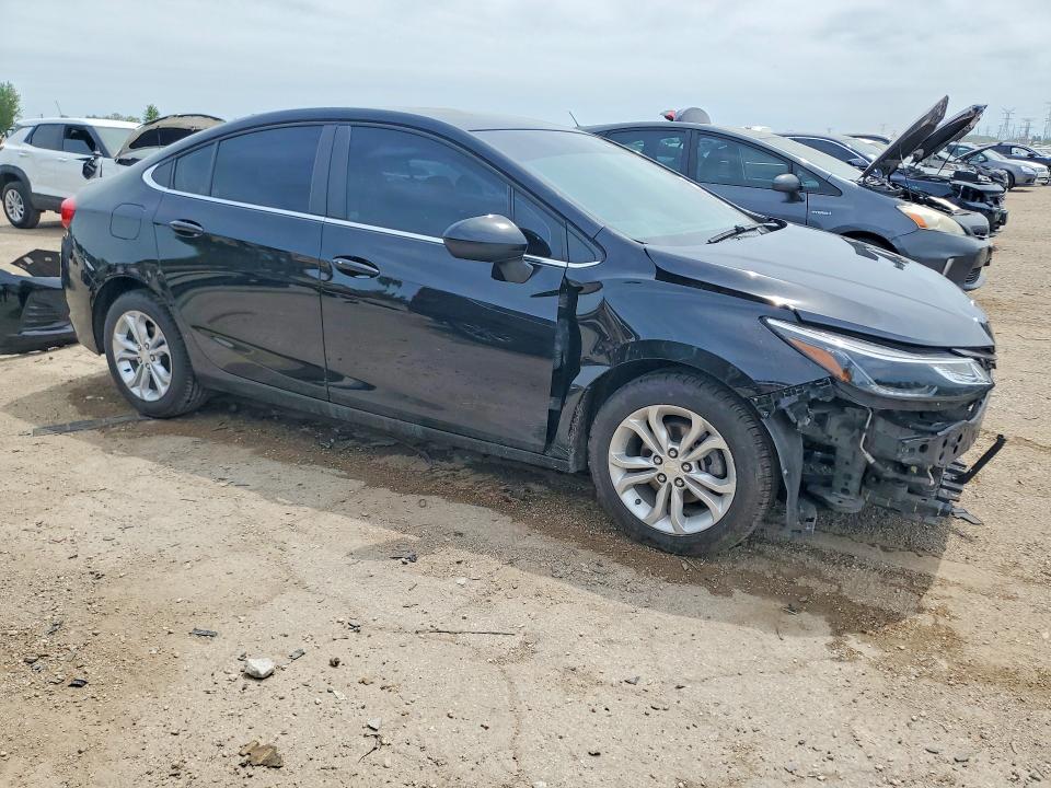 2019 Chevrolet Cruze VIN 1G1BE5SM8K7134569 COPART salvage auction — FRONT END, Il - Salvage Certificate, sold $850 on 2026-07-09 (photo 4)