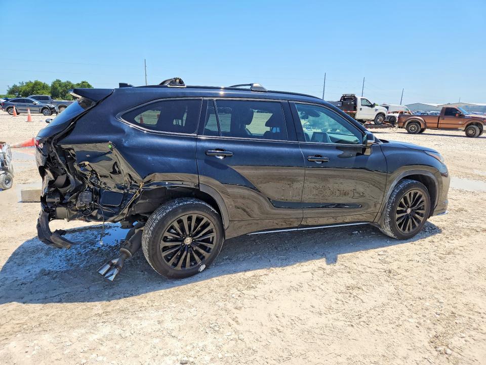 2023 Toyota Highlander VIN 5TDKDRAH0PS018303 COPART salvage auction — REAR END, Tx - Salvage Vehicle Title, sold $15,000 on 2026-07-02 (photo 3)