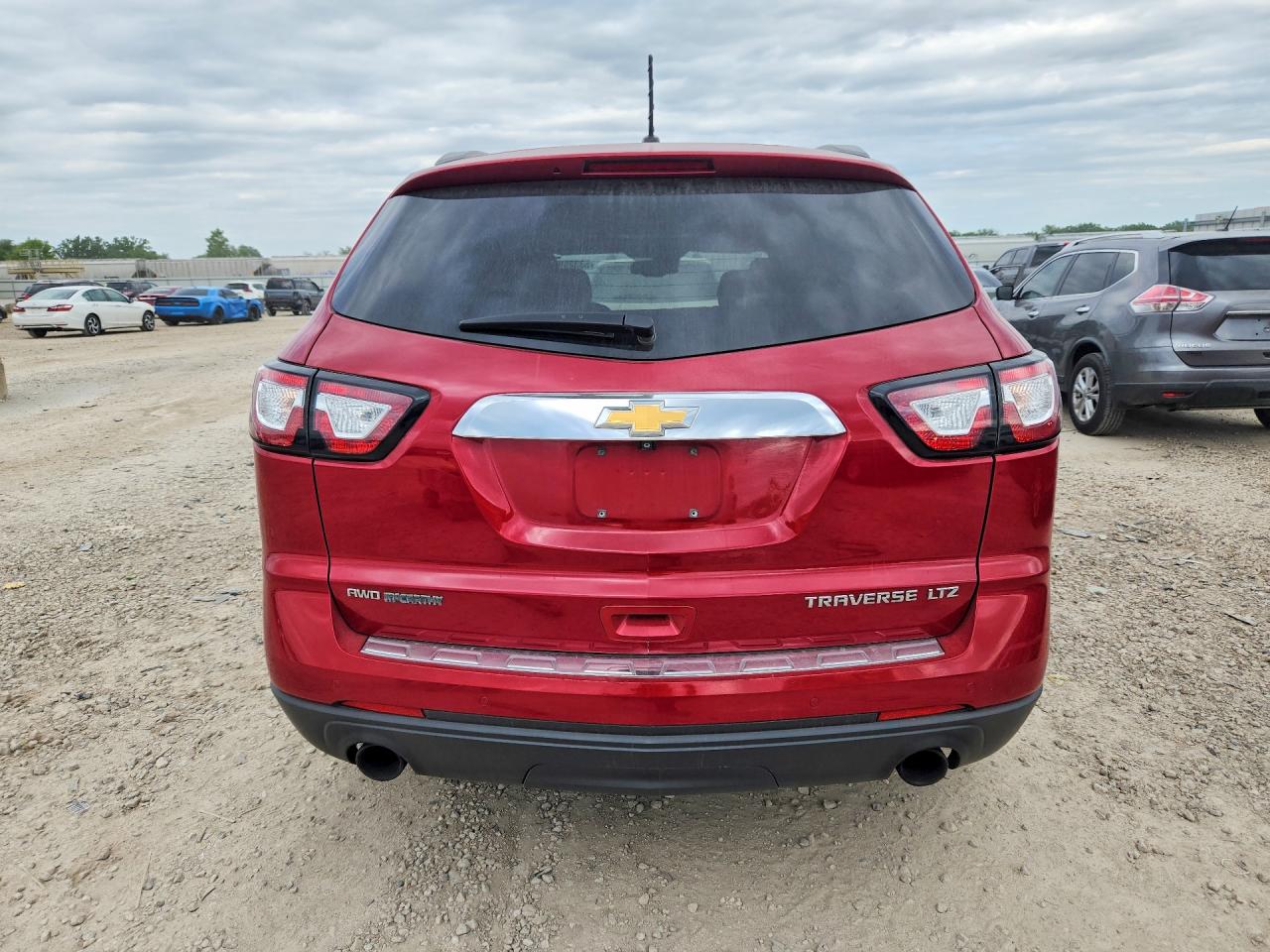 2014 Chevrolet Traverse VIN 1GNKVJKD6EJ231767 COPART salvage auction — Front End, KS - CERT OF TITLE-SALVAGE, sold $1,150 on 2026-07-09 (photo 6)