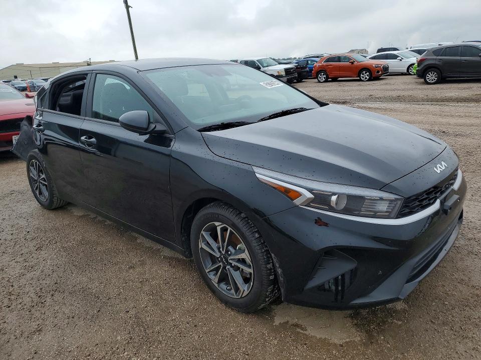 2024 Kia Forte VIN 3KPF24AD8RE793372 COPART salvage auction — REAR END, Tx - Certificate Of Title, sold $3,650 on 2026-07-09 (photo 4)