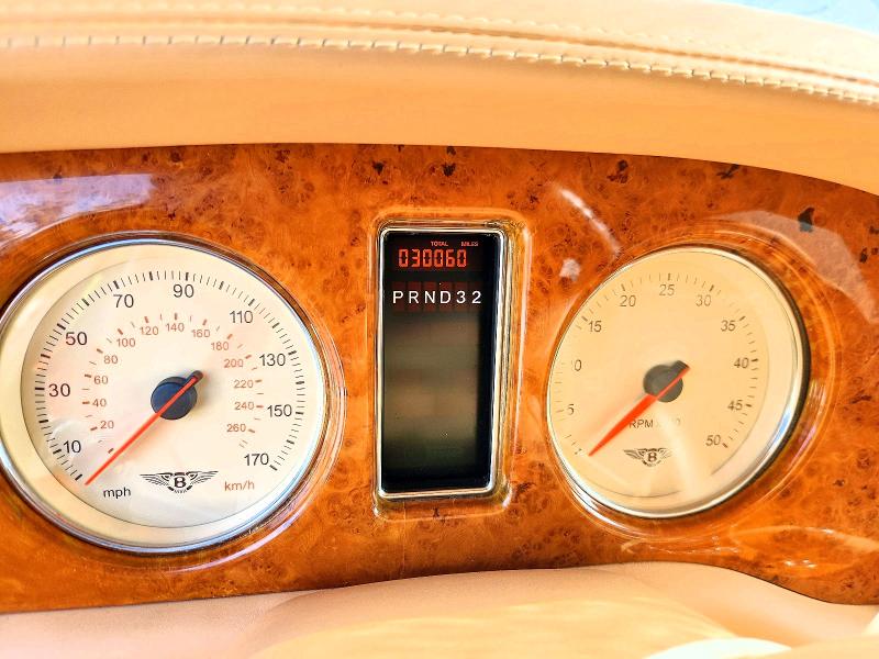 2000 Bentley Arnage VIN SCBLC31E6YCX05110 COPART salvage auction — BURN, Fl - Cert Of Title Slvg Rebuildable, sold $1,650 on 2026-07-14 (photo 9)