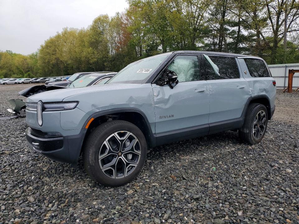 2025 Rivian R1s VIN 7PDSGBBA9SN071055 — COPART salvage auction photo
