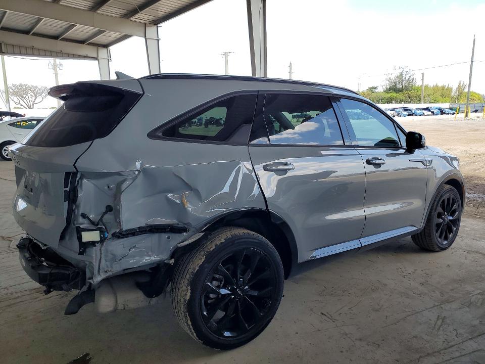 2023 Kia Sorento VIN 5XYRK4LF9PG197652 COPART salvage auction — REAR END, Fl - Cert Of Title Slvg Rebuildable, sold $12,200 on 2026-07-08 (photo 3)