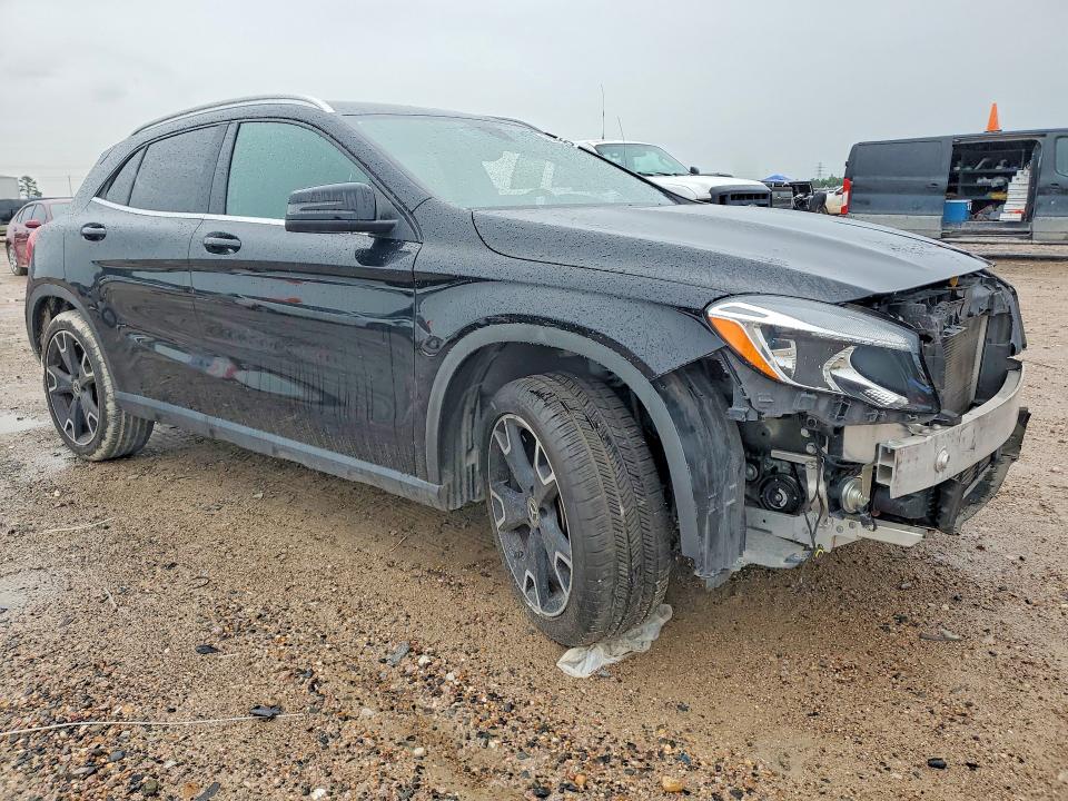 2019 Mercedes-benz VIN WDCTG4EB0KU000693 COPART salvage auction — WATER/FLOOD, Tx - Salvage Title-Flood Damage, sold $2,700 on 2026-08-04 (photo 4)
