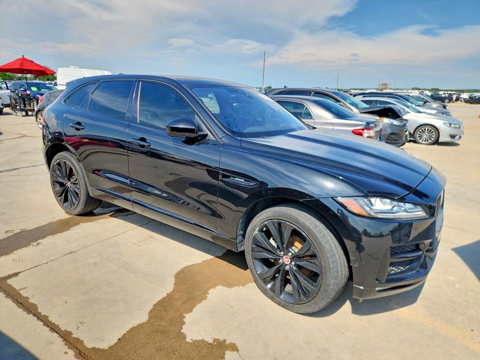 2017 Jaguar F-pace VIN SADCL2BV3HA058087 COPART salvage auction — NORMAL WEAR, Tx - Certificate Of Title, sold $4,750 on 2026-07-02 (photo 4)
