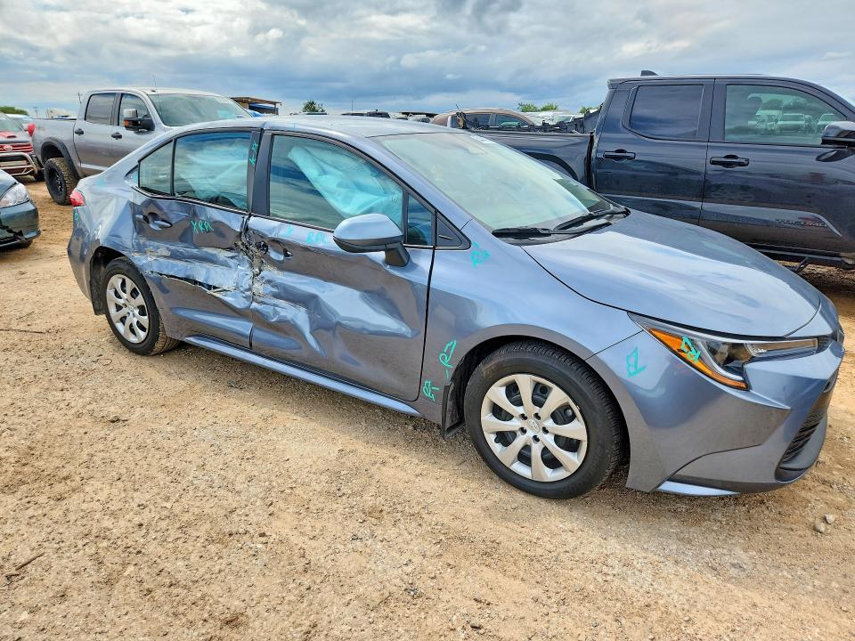 2026 Toyota Corolla VIN 5YFB4MDE7TP373444 COPART salvage auction — SIDE, Tx - Salvage Vehicle Title, sold $5,400 on 2026-07-30 (photo 4)