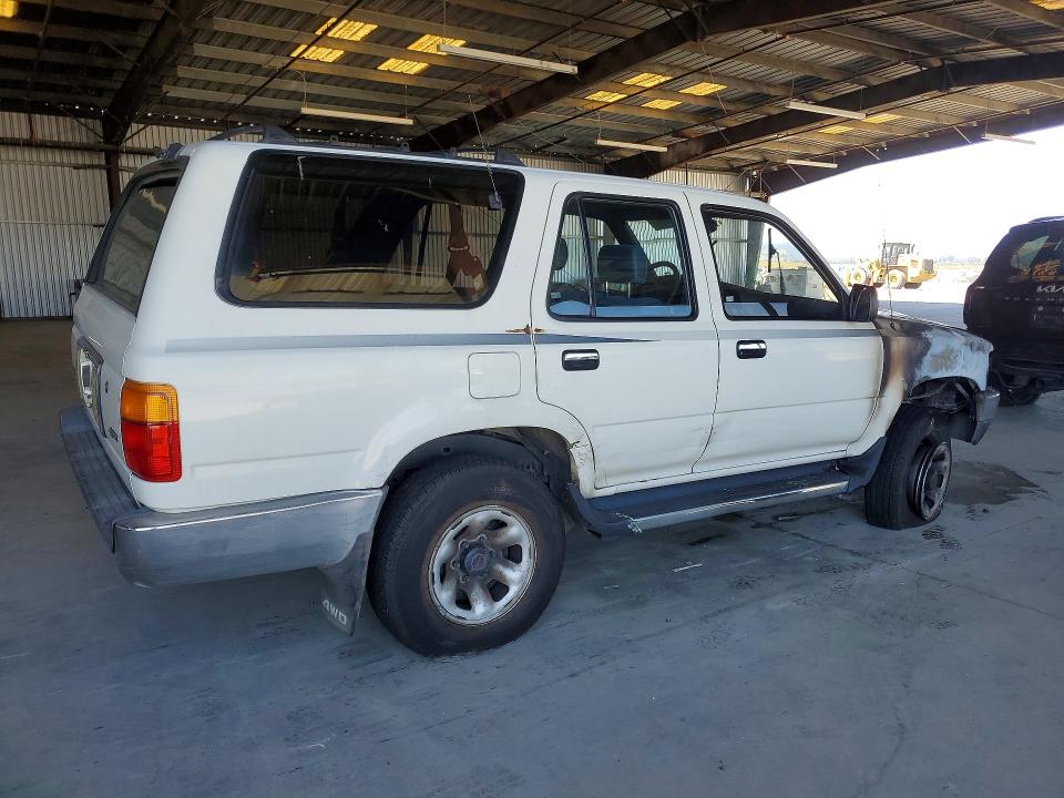 1990 Toyota 4runner VIN JT3VN39WXL0025707 COPART salvage auction — ENGINE BURN, Ca - Dis/Dlr/Exp App For Dup Clean, sold $475 on 2026-07-09 (photo 3)